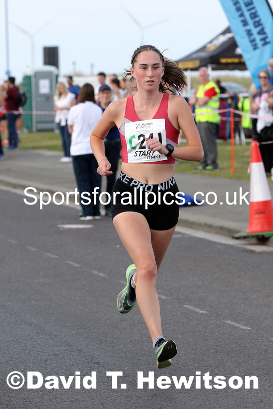 Senior womens 4 stage relay, 2021 Northern 6 and 4 Stage and Young Athletes Road Relays, Redcar. Photo: David T. Hewitson/Sports for All Pics